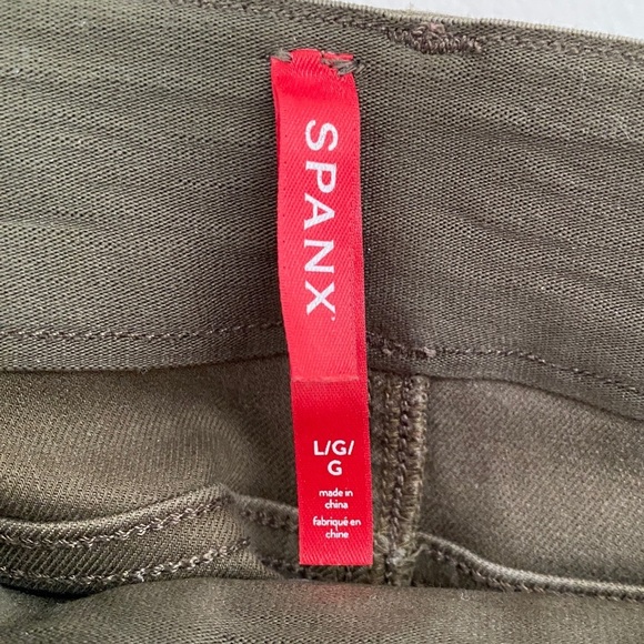 SPANX, Stretch Twill Ankle Cargo Pants, Green, Sage, Olive, Army - Picture 7 of 8